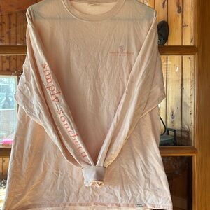 Beautiful pink peachy colored tshirt. Sz large.